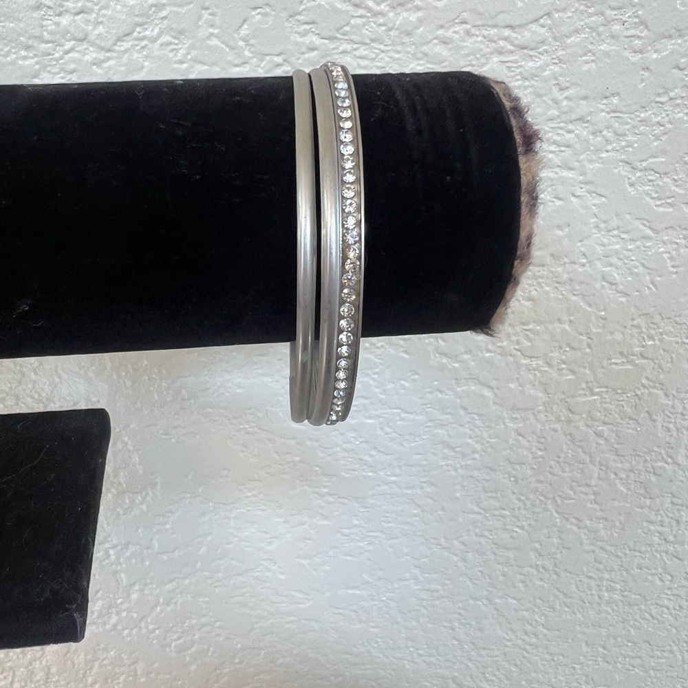 Elegant Silver Bangle Bracelet with Crystals